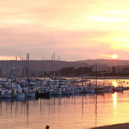 度假居 Casa 4estacions 3a Linia Mar Port Marina-cami De Ronda-parquing 帕拉莫斯